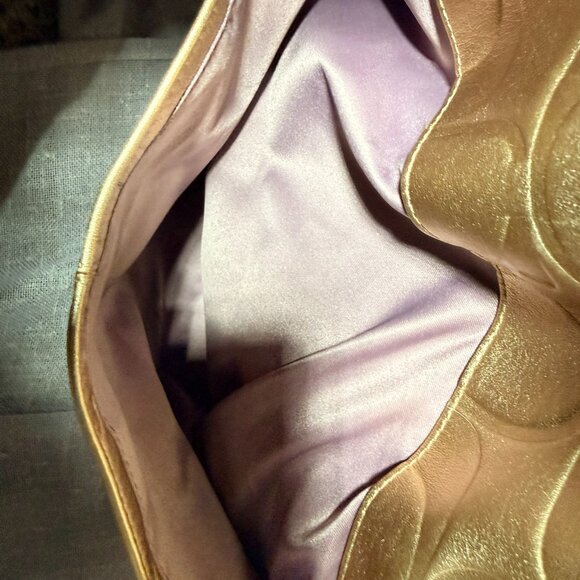 Coach Gold Tote Bag with Silk Lavender Interior โจ๐ - Picture 8 of 16